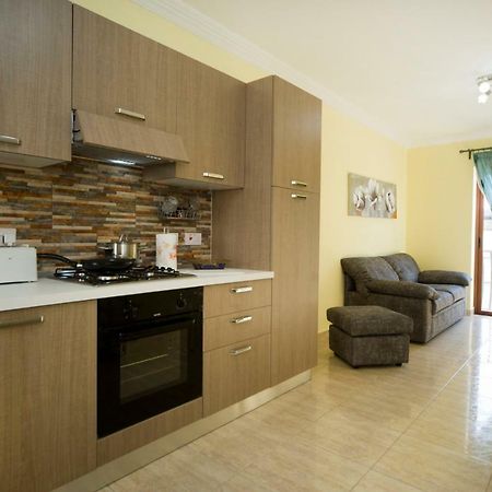 Sliema Duplex 1 Bedroom Apartment With 2 Bathrooms- Sleep 4 Exteriér fotografie