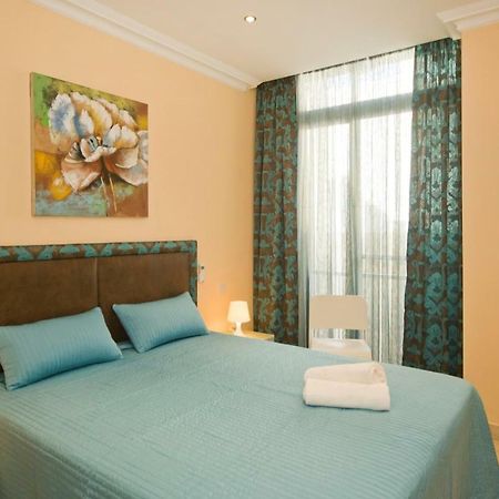 Sliema Duplex 1 Bedroom Apartment With 2 Bathrooms- Sleep 4 Exteriér fotografie