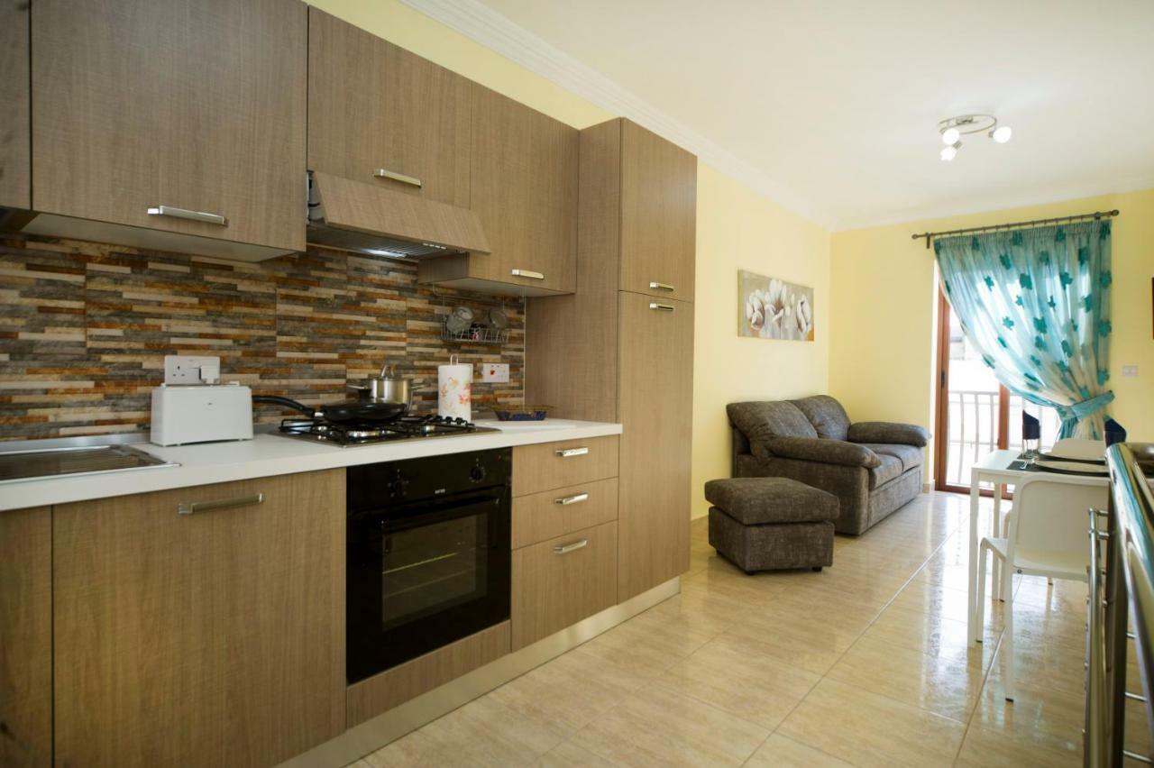 Sliema Duplex 1 Bedroom Apartment With 2 Bathrooms- Sleep 4 Exteriér fotografie
