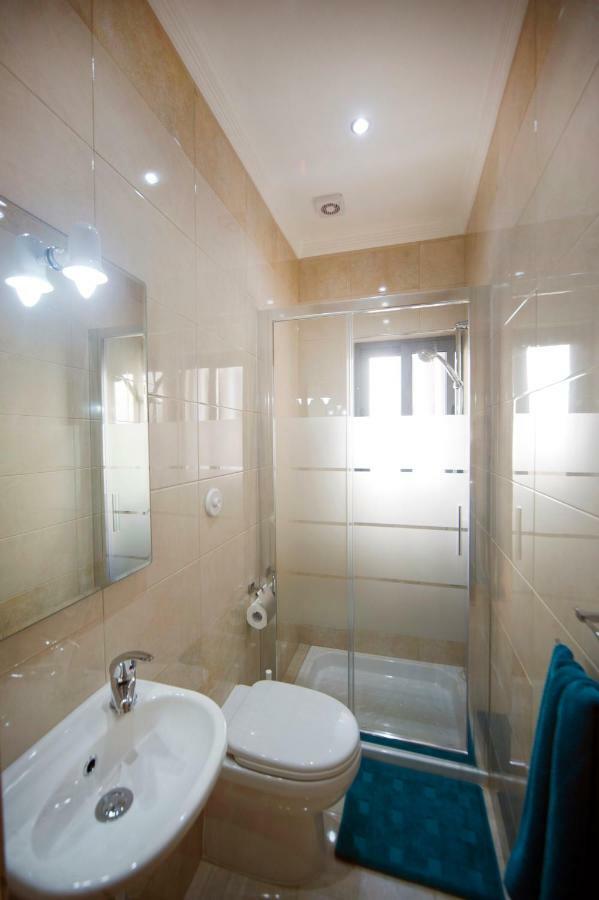 Sliema Duplex 1 Bedroom Apartment With 2 Bathrooms- Sleep 4 Exteriér fotografie